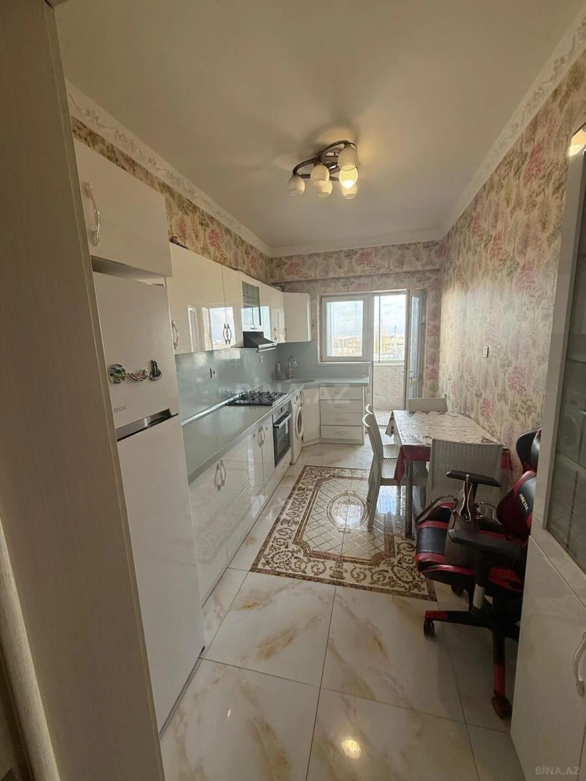 Kirayə verilir 3 otaqlı mənzil 105 m²