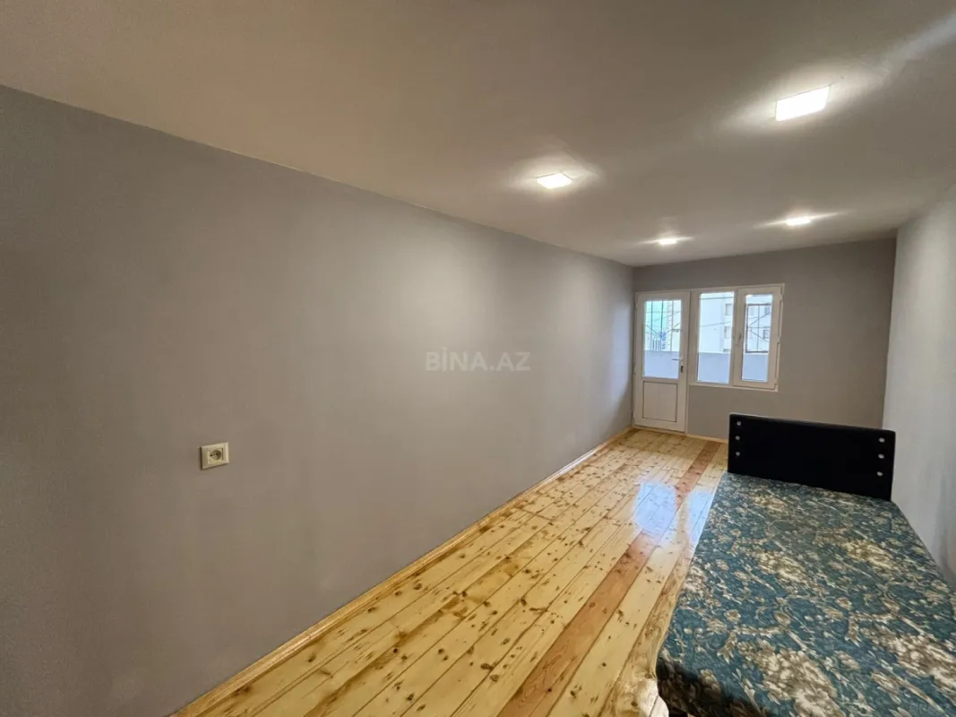 Satılır 3 otaqlı mənzil 200 m²