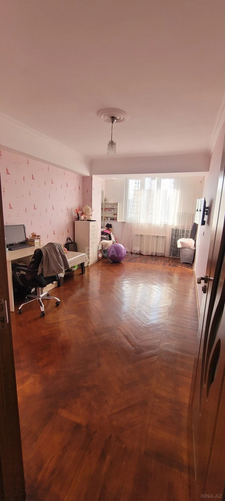 Satılır 3 otaqlı mənzil 200 m²