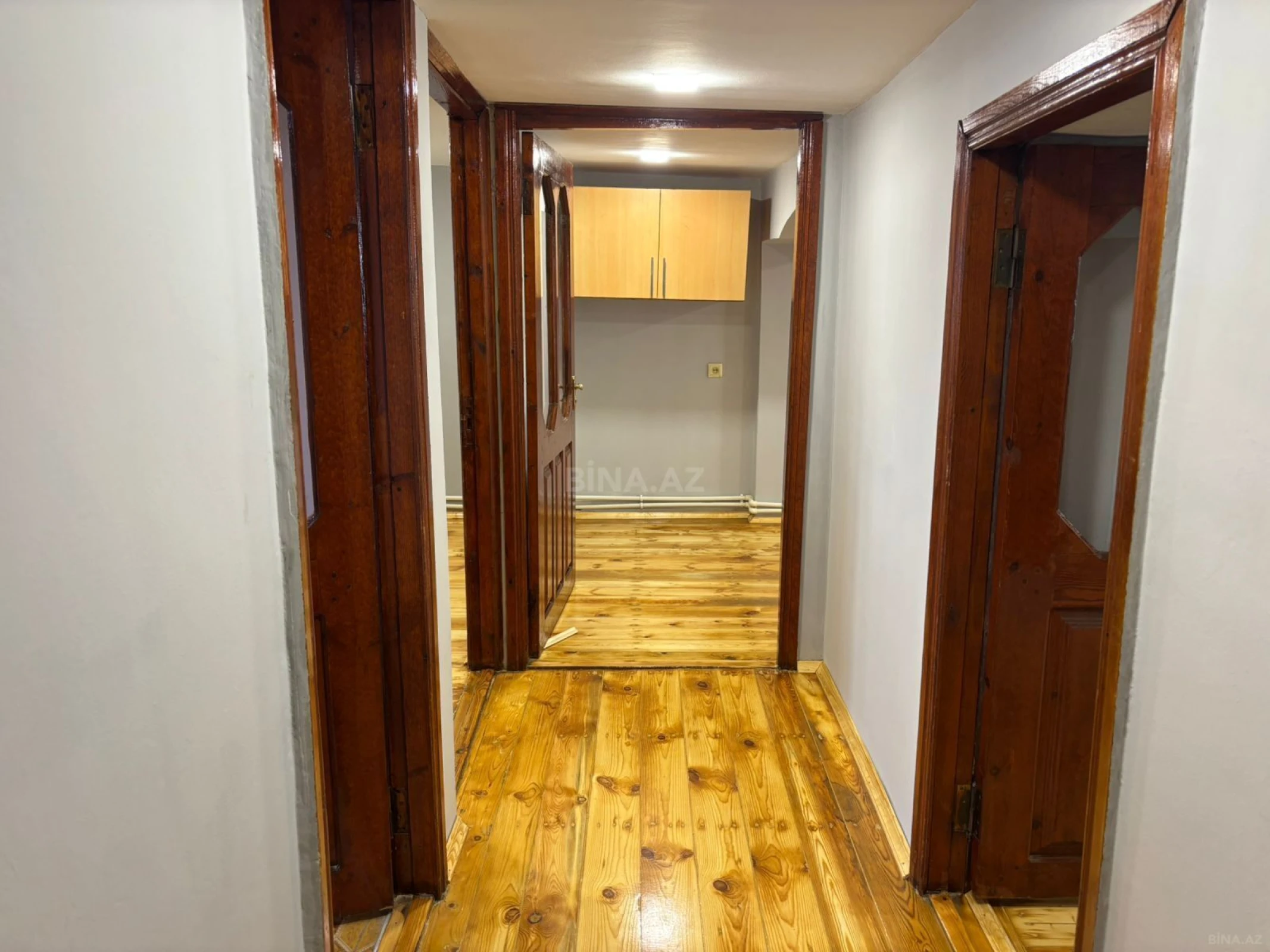 Satılır 3 otaqlı mənzil 200 m²