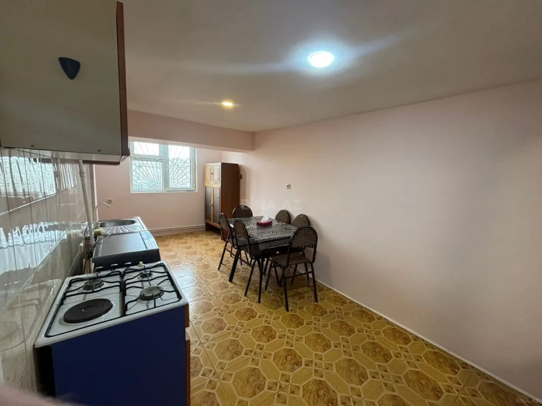 Satılır 3 otaqlı mənzil 200 m²