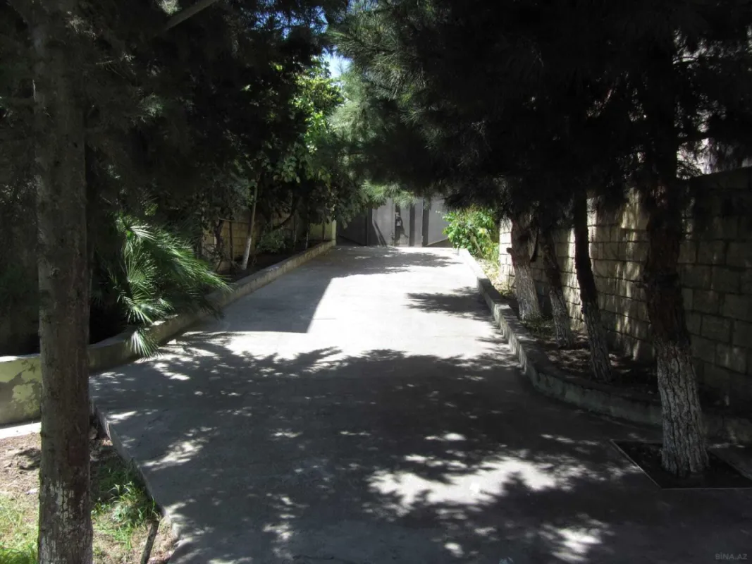 Satılır 6 otaqlı həyət evi 250 m²