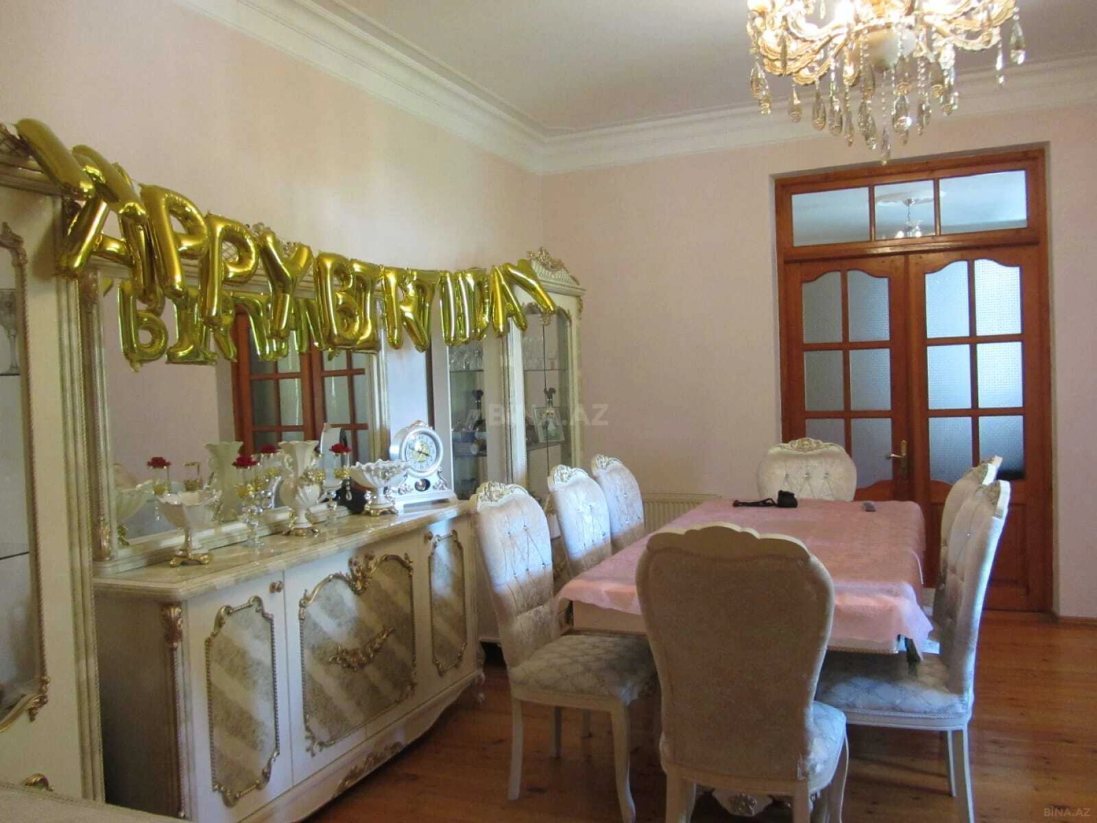 Satılır 6 otaqlı həyət evi 250 m²