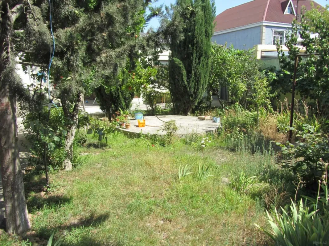 Satılır 6 otaqlı həyət evi 250 m²