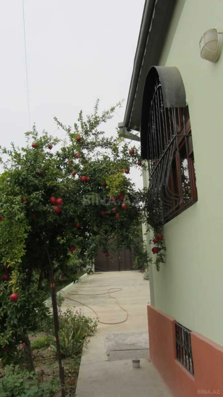 Satılır 6 otaqlı həyət evi 250 m²