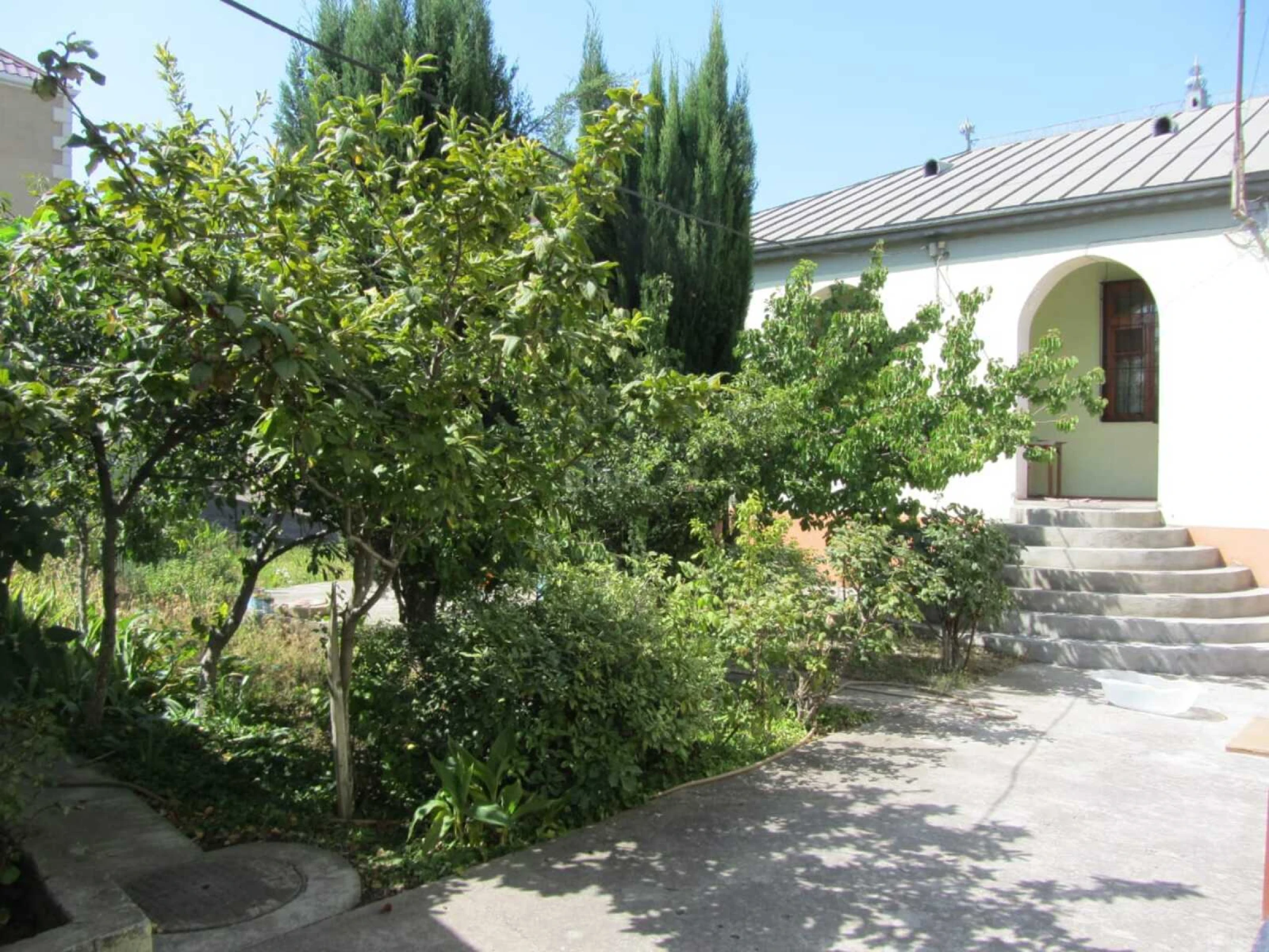 Satılır 6 otaqlı həyət evi 250 m²