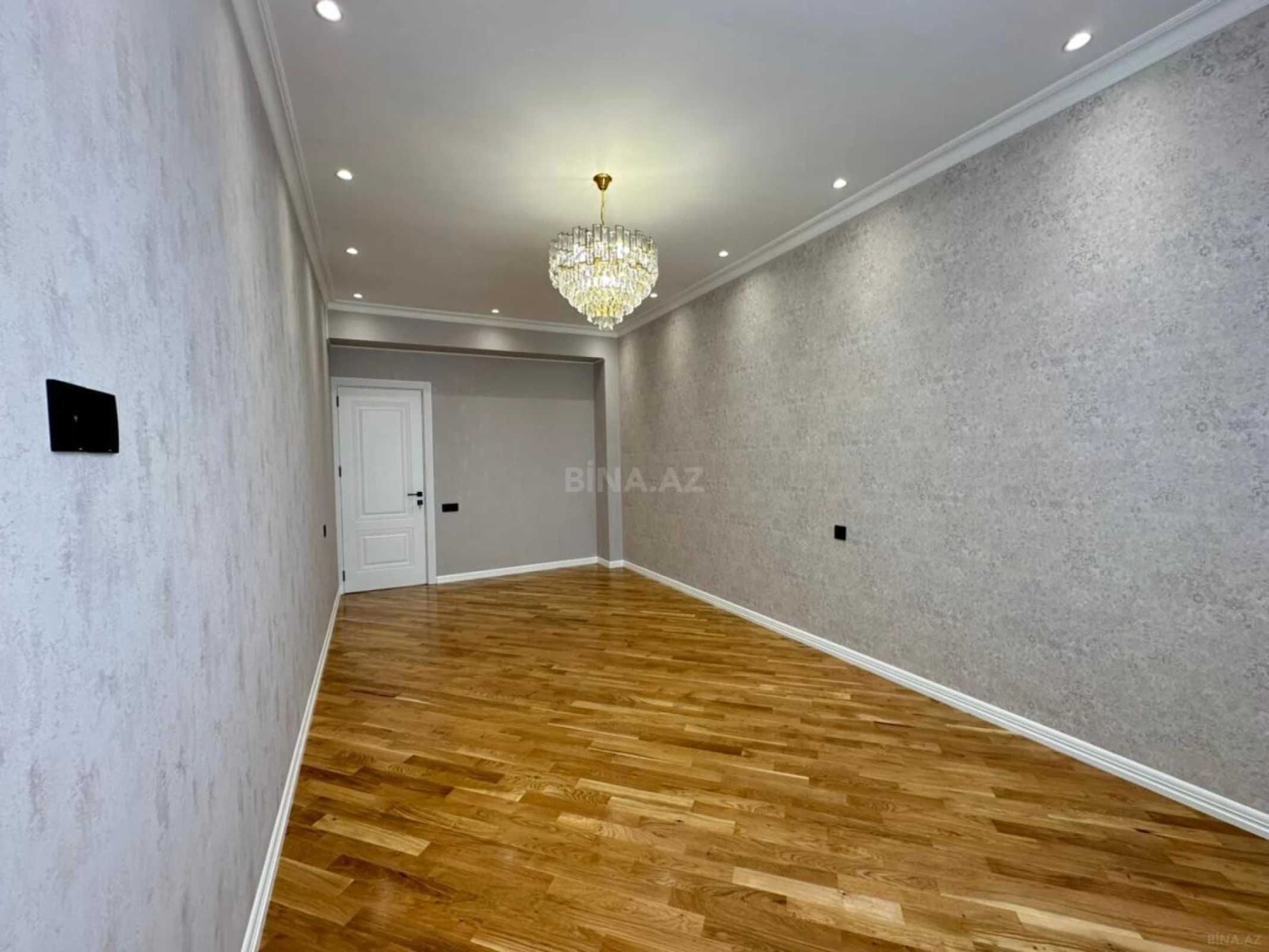 Satılır 3 otaqlı mənzil 115 m²