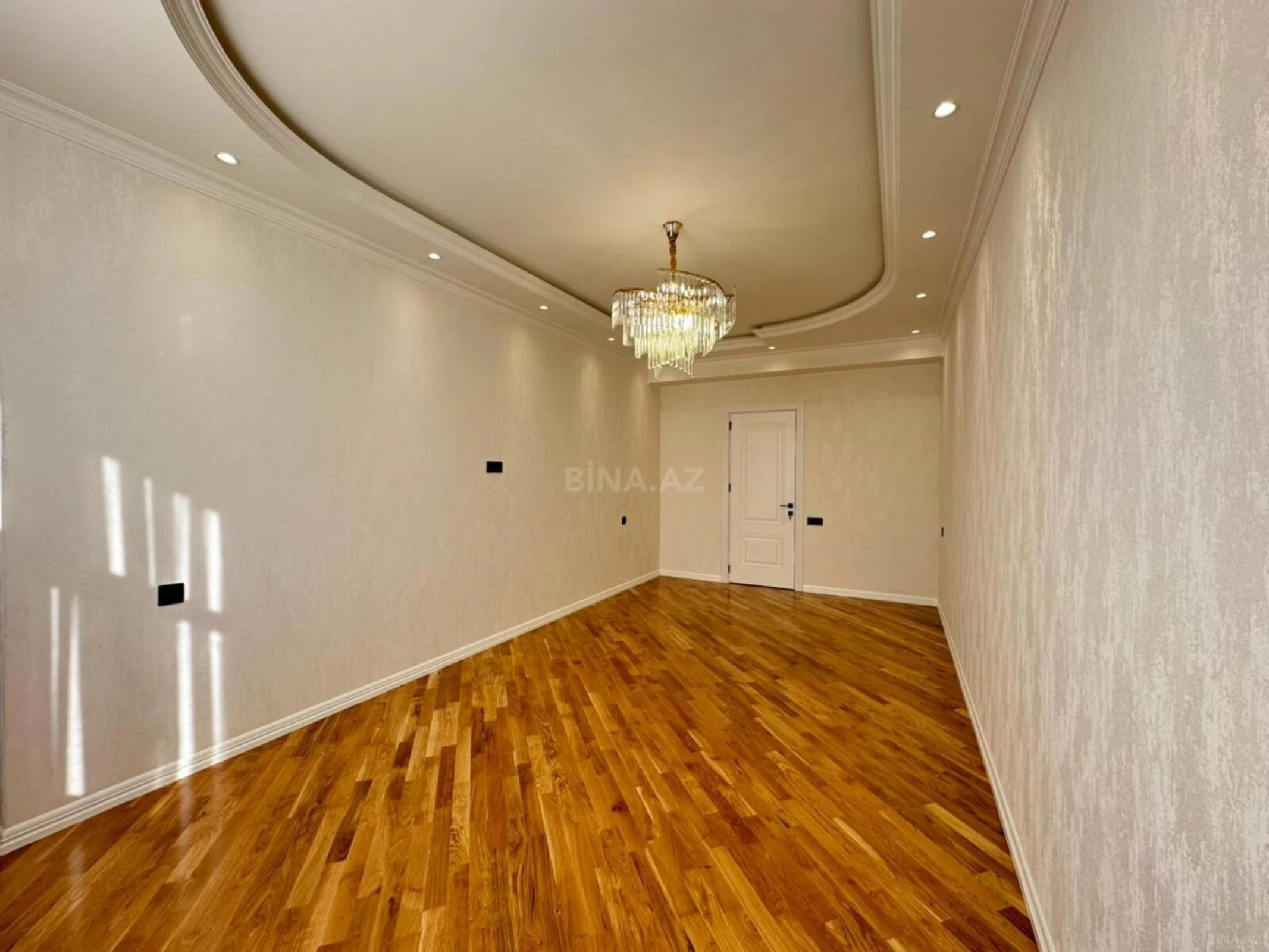 Satılır 3 otaqlı mənzil 115 m²