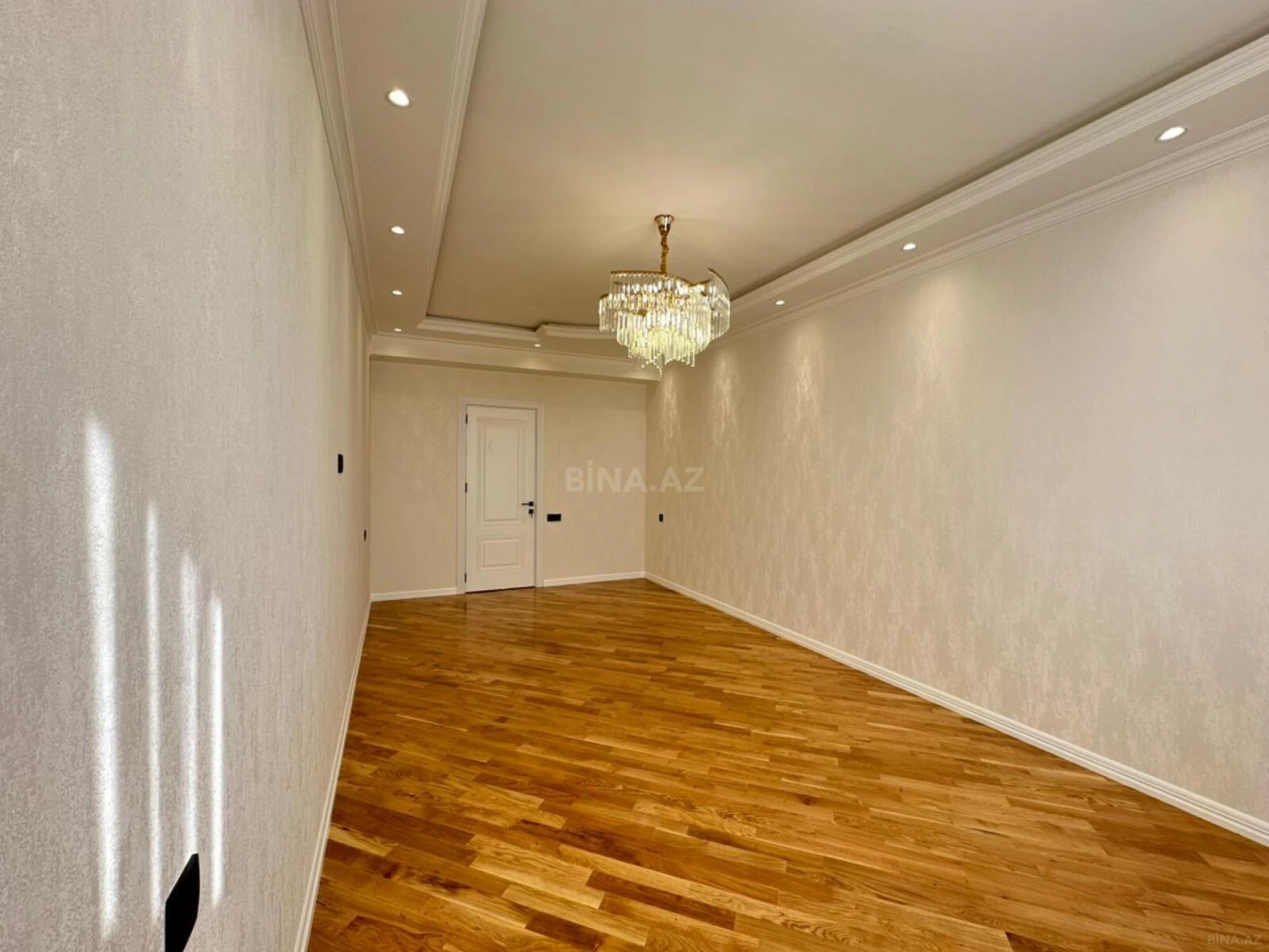 Satılır 3 otaqlı mənzil 115 m²