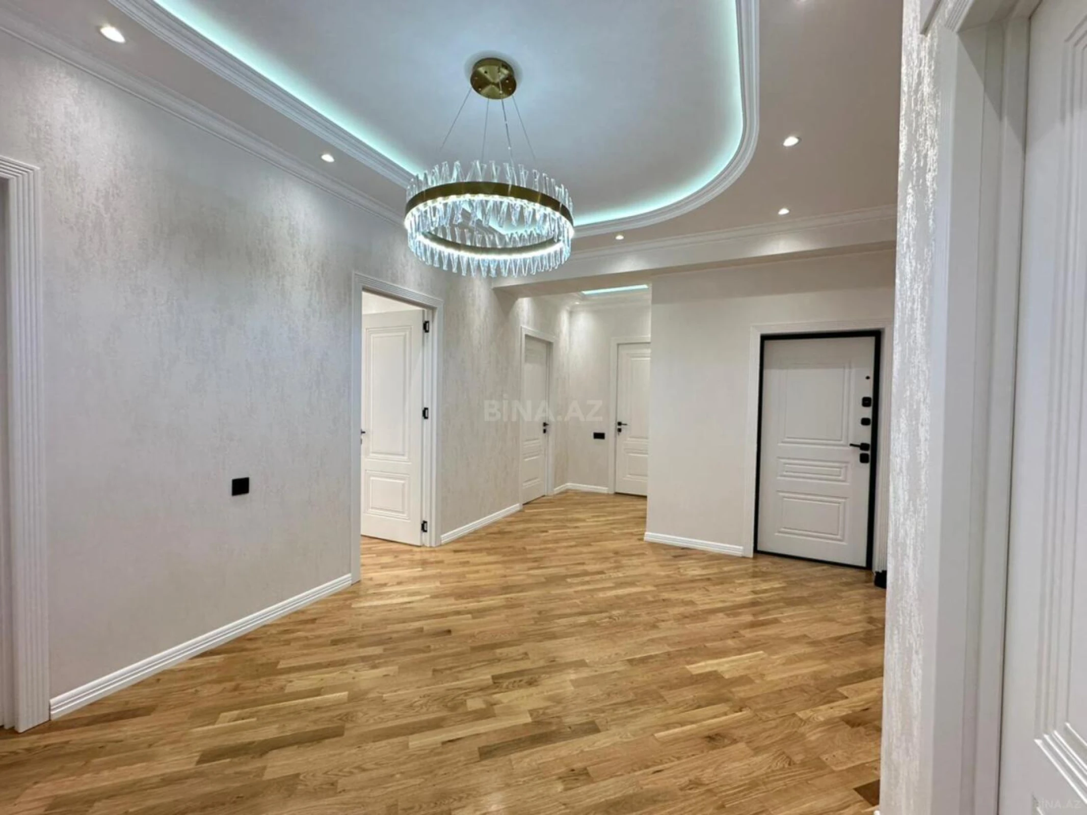 Satılır 3 otaqlı mənzil 115 m²