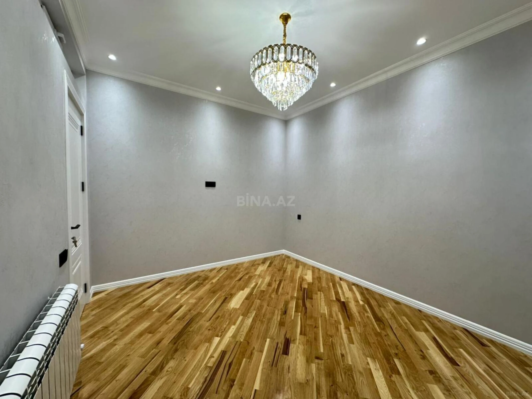 Satılır 3 otaqlı mənzil 115 m²
