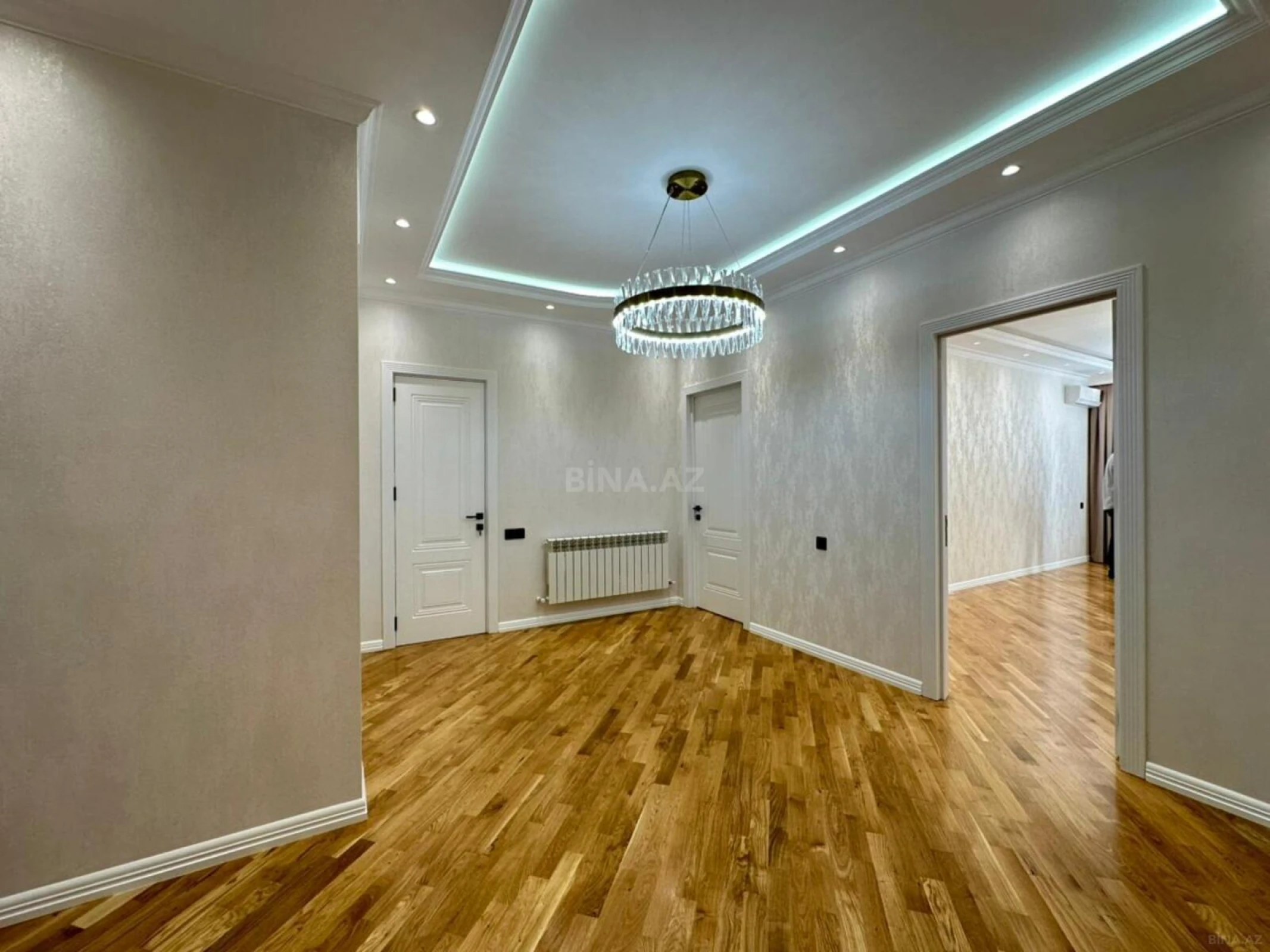 Satılır 3 otaqlı mənzil 115 m²