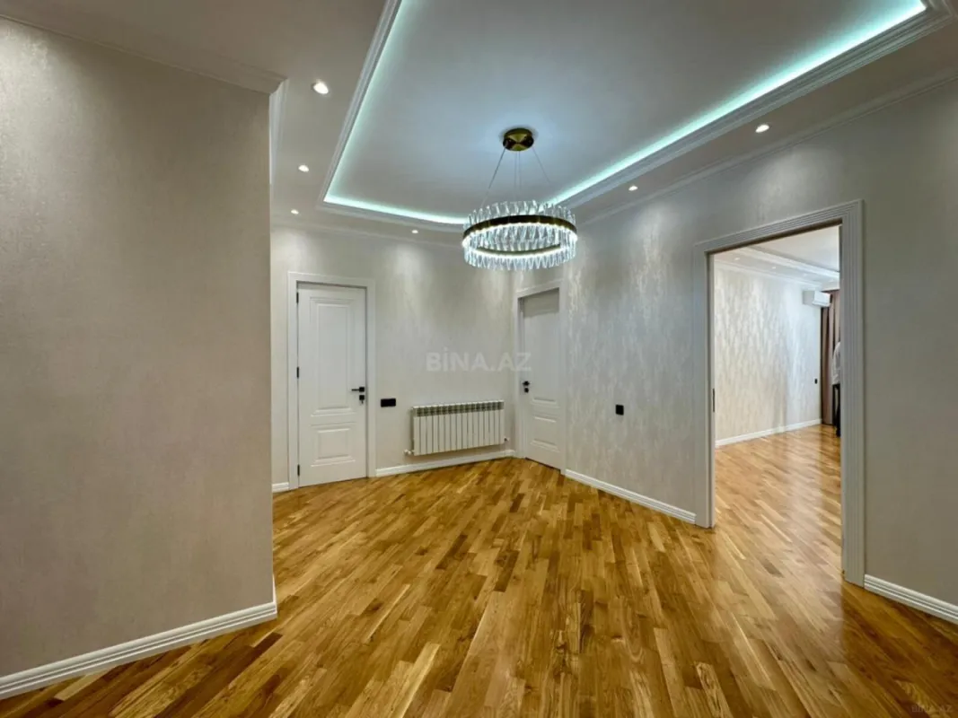 Satılır 3 otaqlı mənzil 115 m²