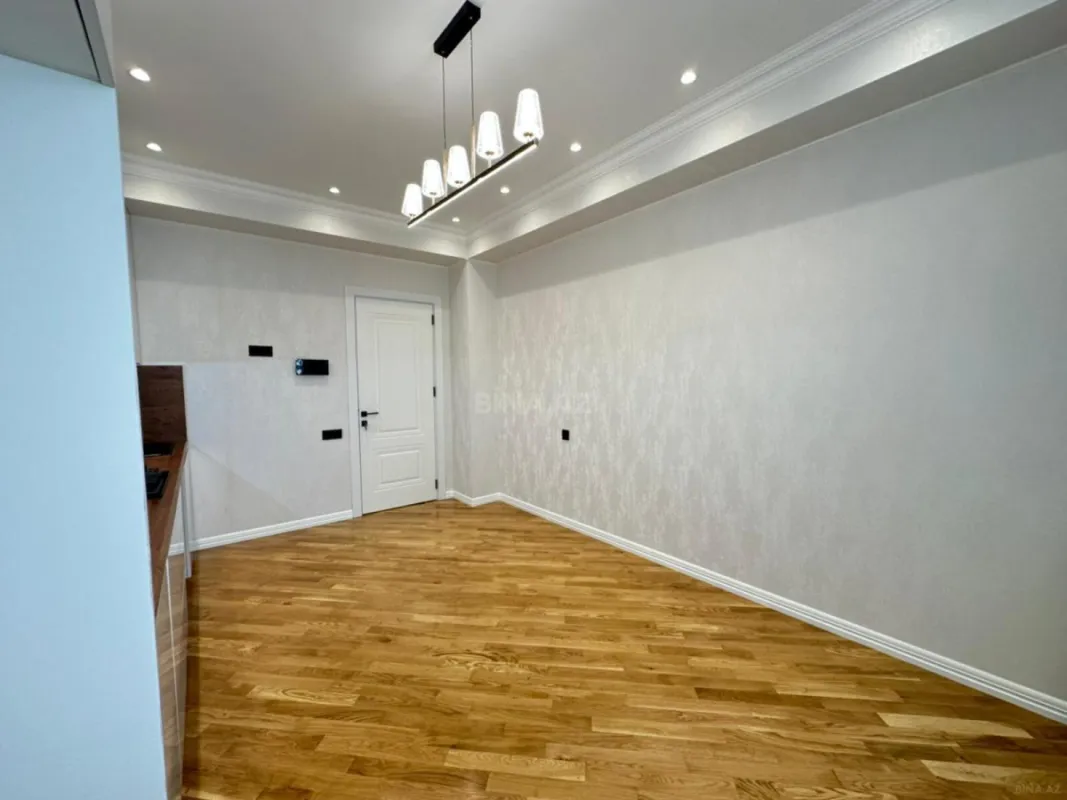 Satılır 3 otaqlı mənzil 115 m²