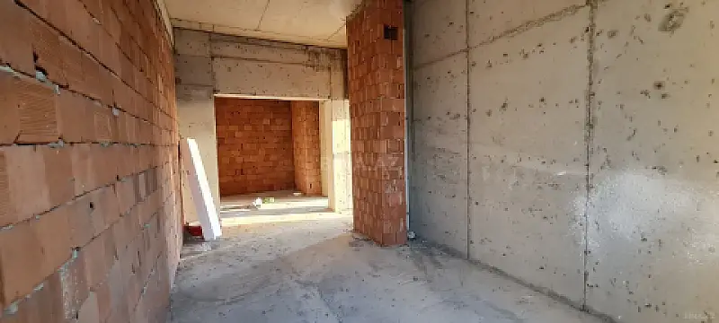 Satılır 3 otaqlı mənzil 118 m²