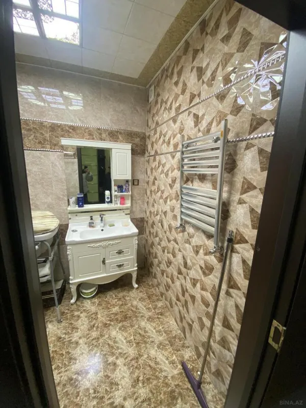 Satılır 2 otaqlı mənzil 99 m²