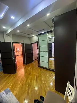 Satılır 2 otaqlı mənzil 99 m²