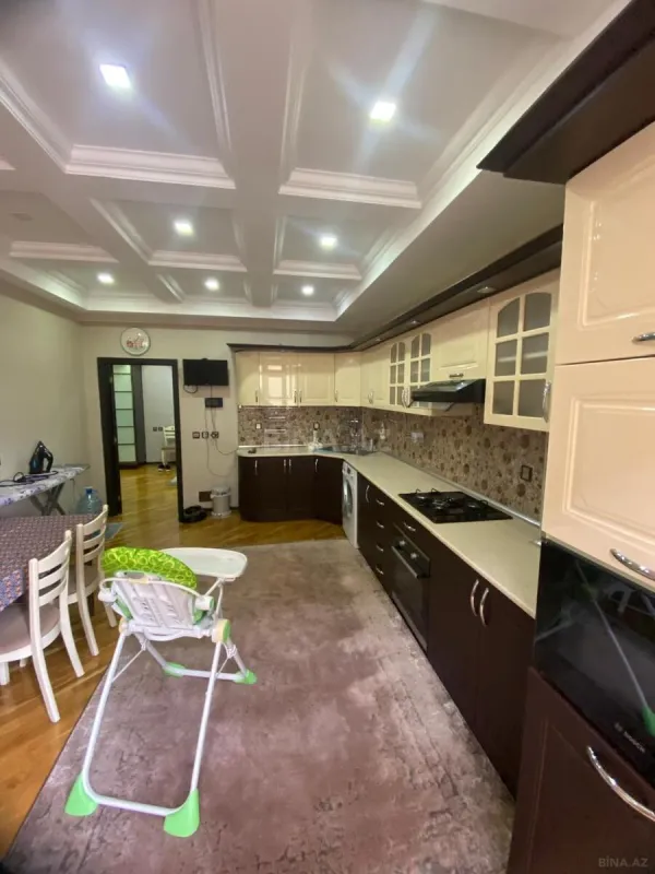 Satılır 2 otaqlı mənzil 99 m²