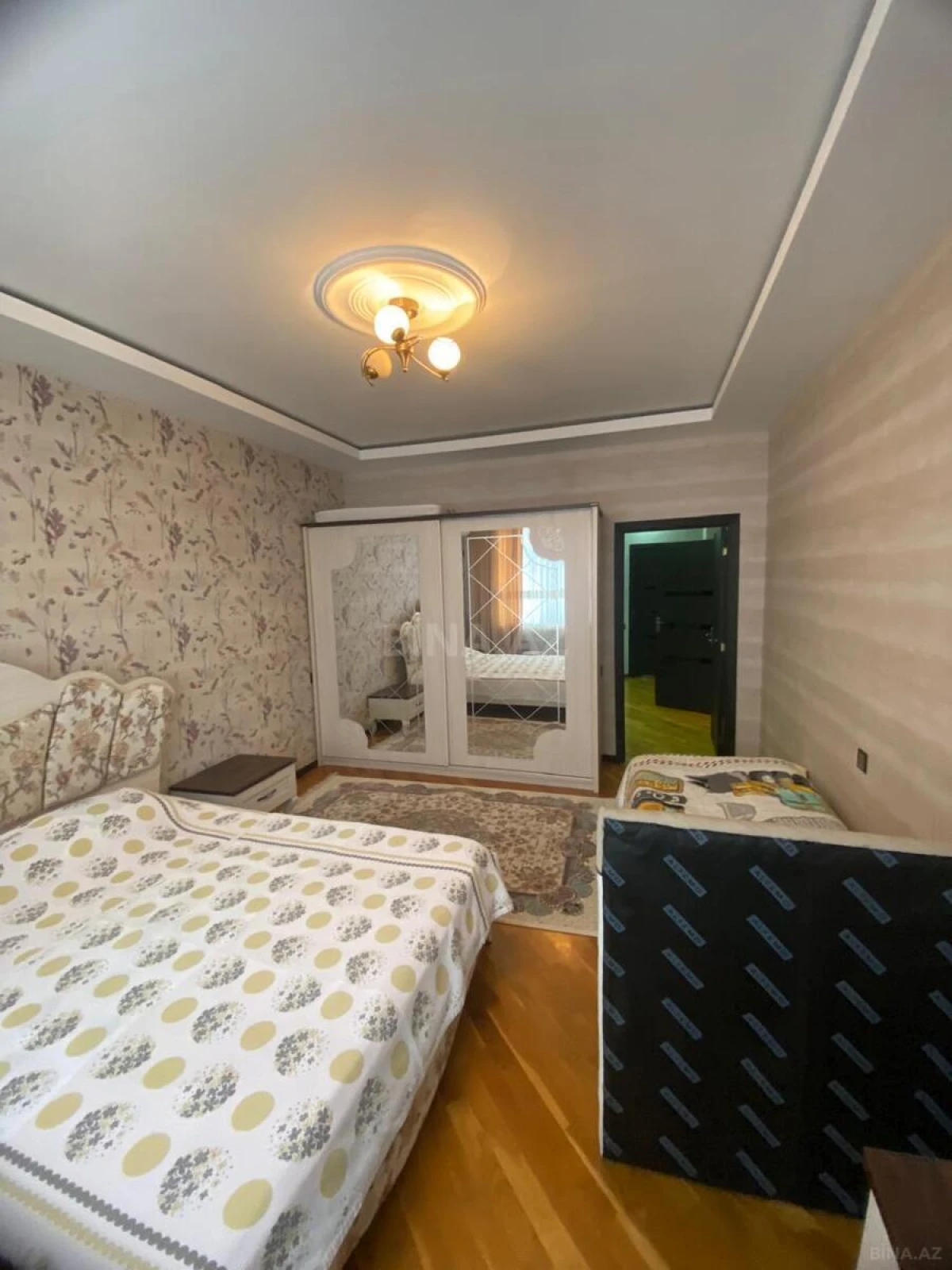 Satılır 2 otaqlı mənzil 99 m²