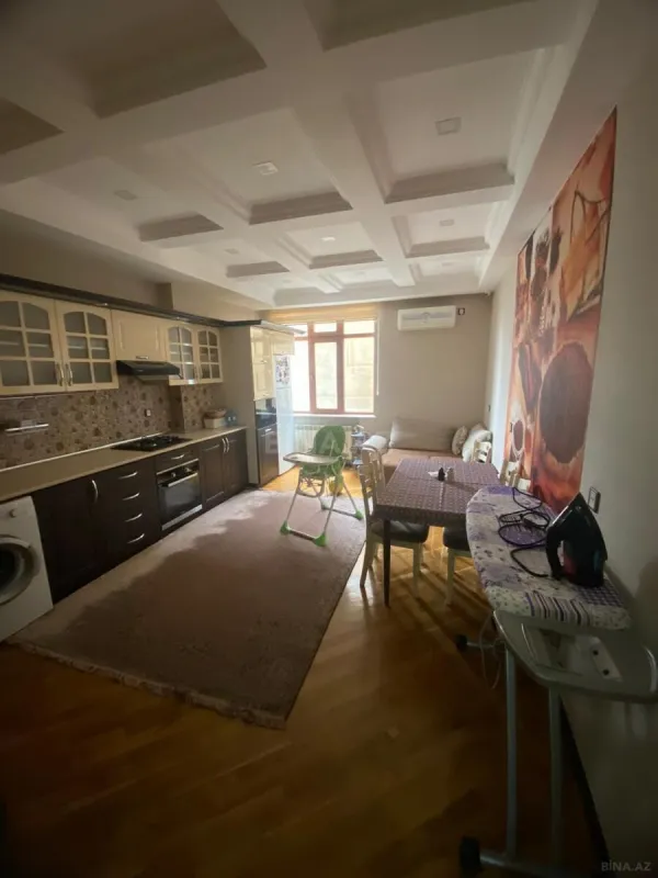Satılır 2 otaqlı mənzil 99 m²