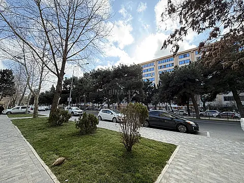 Satılır obyekt 70 m²