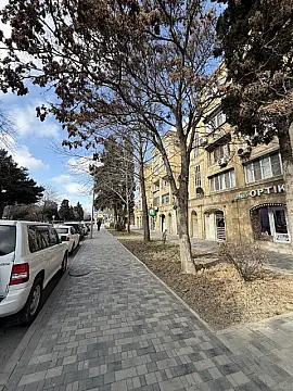 Satılır obyekt 70 m²