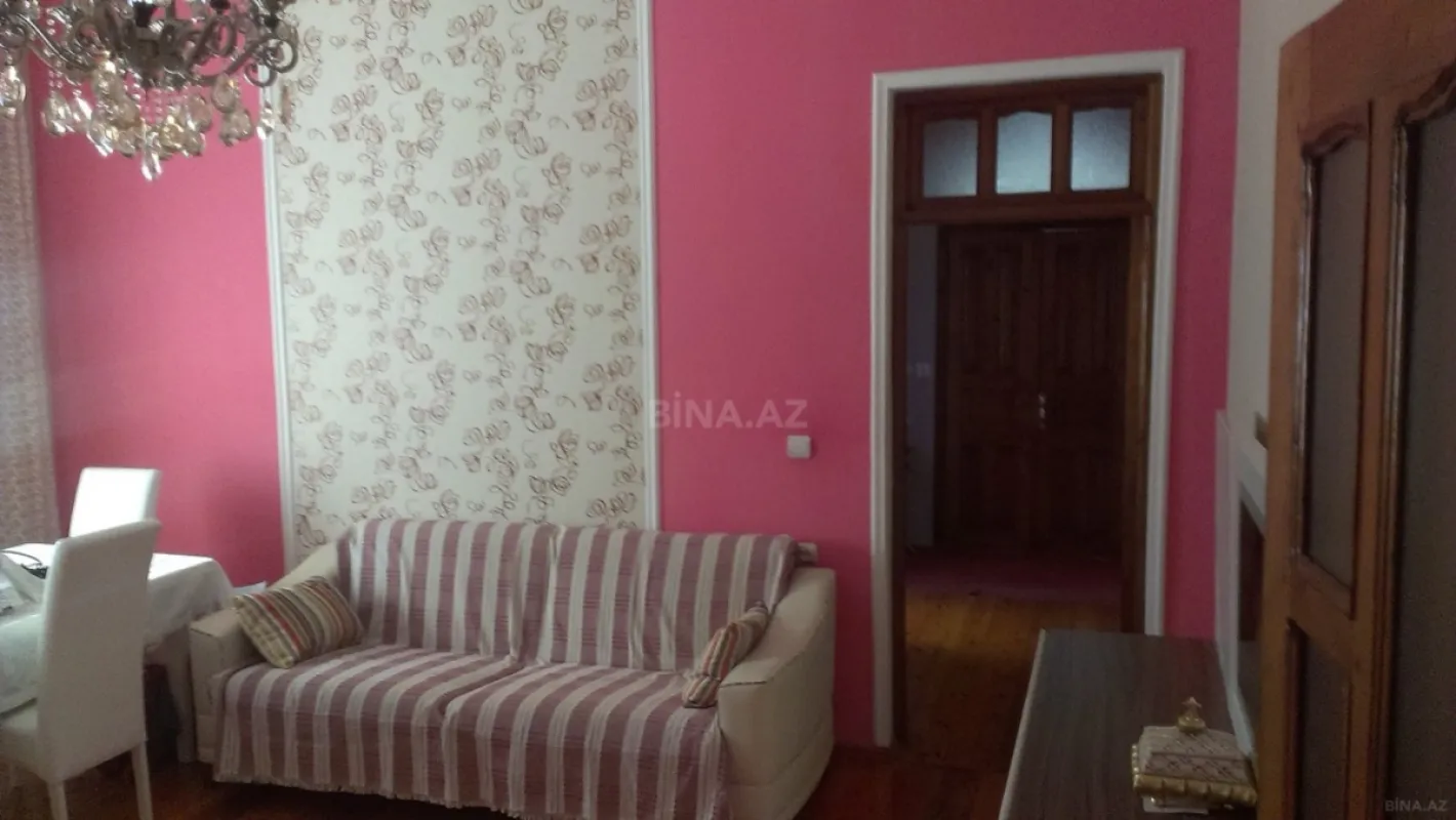 Satılır 5 otaqlı həyət evi 154 m²