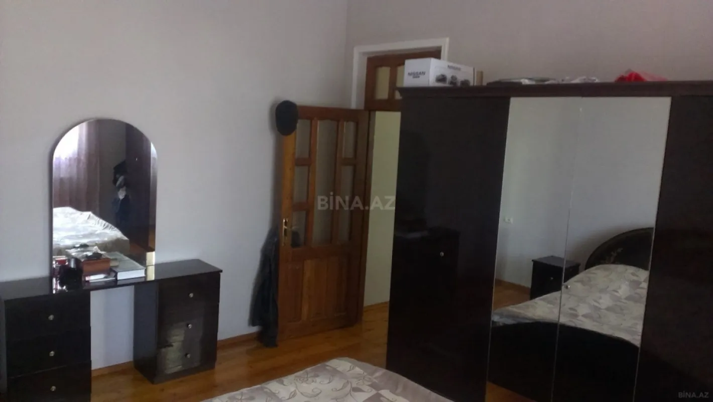 Satılır 5 otaqlı həyət evi 154 m²