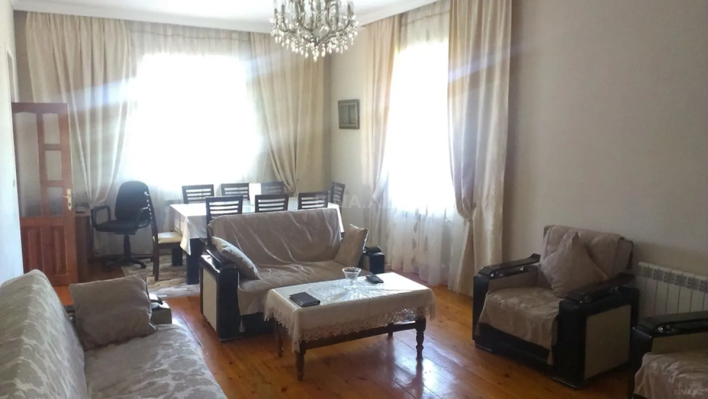 Satılır 5 otaqlı həyət evi 154 m²