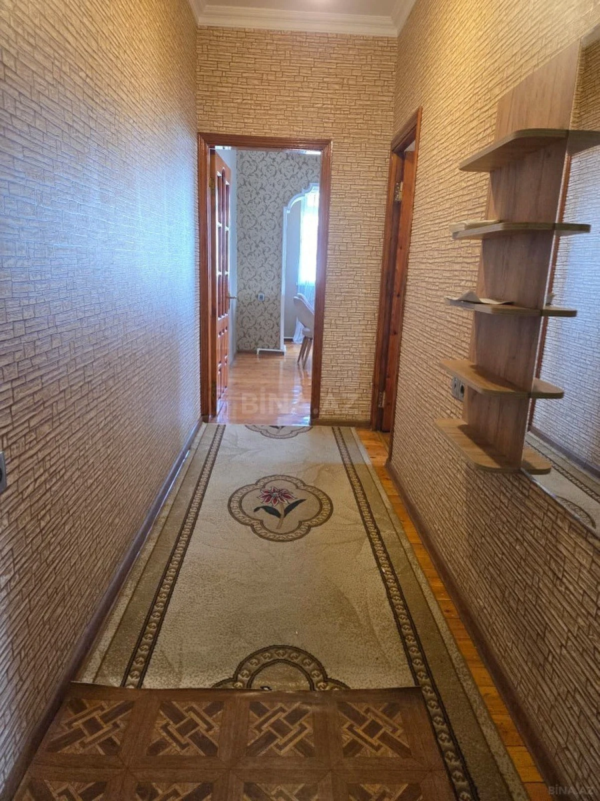 Kirayə verilir 2 otaqlı mənzil 65 m²