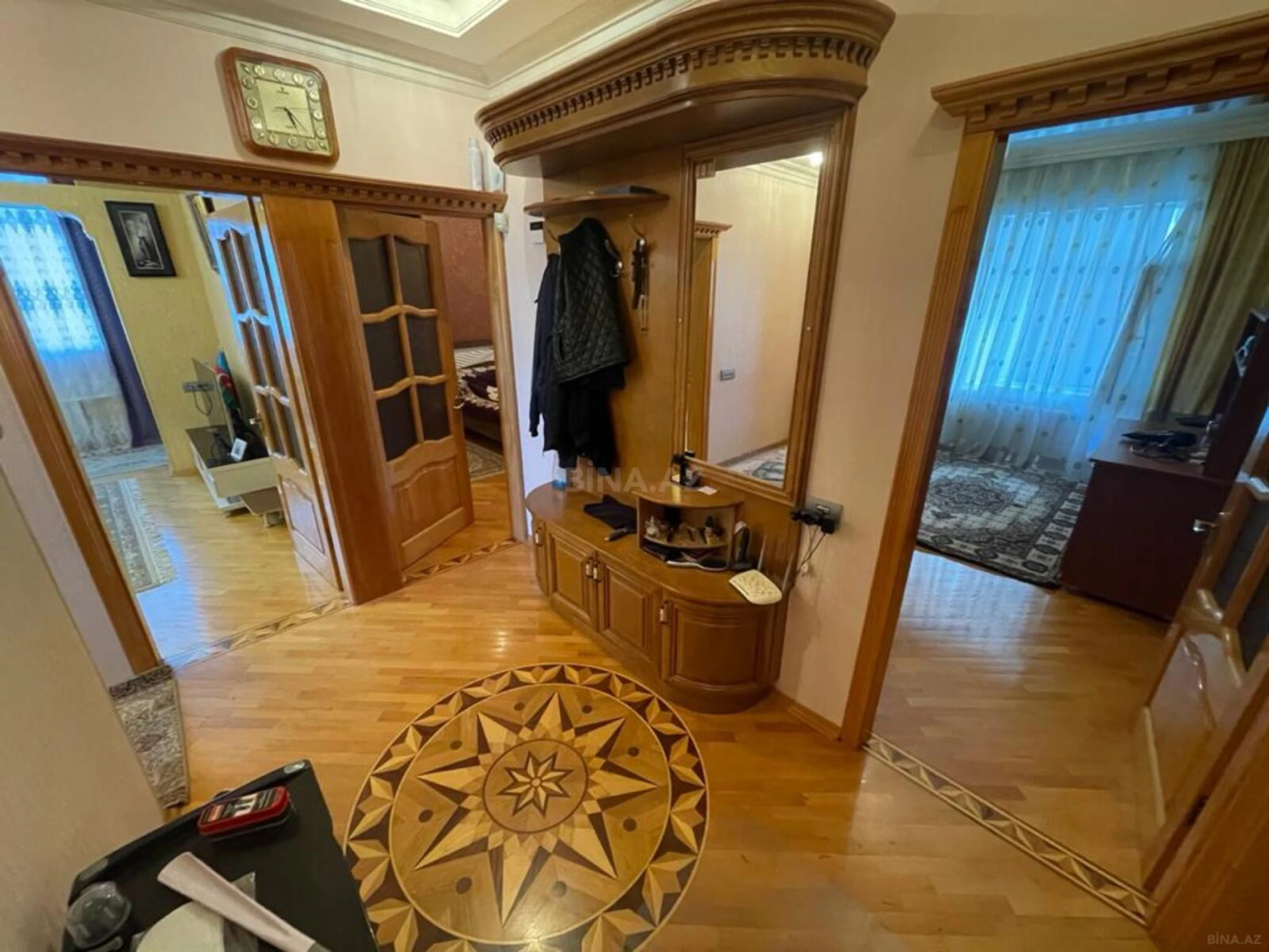 Satılır 4 otaqlı mənzil 100 m²