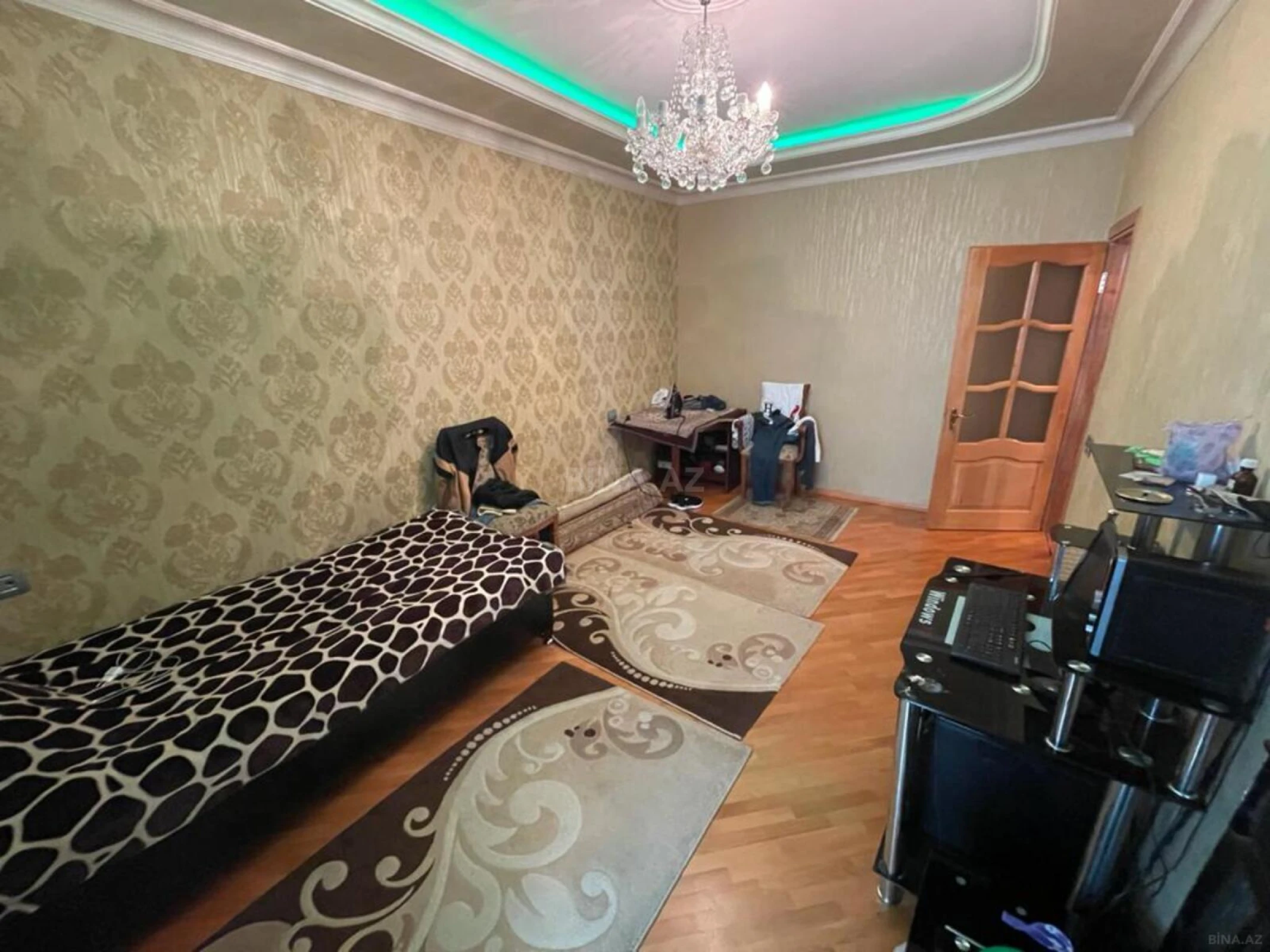 Satılır 4 otaqlı mənzil 100 m²