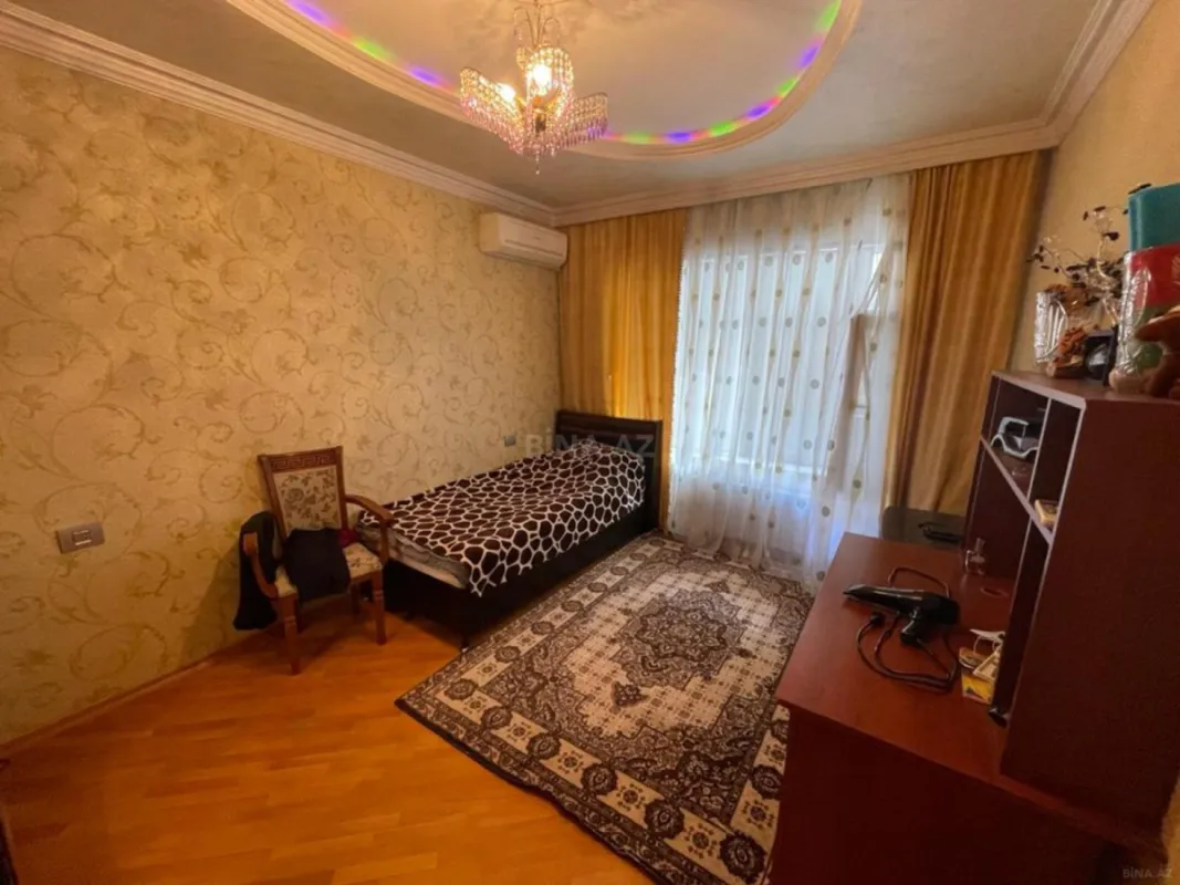 Satılır 4 otaqlı mənzil 100 m²