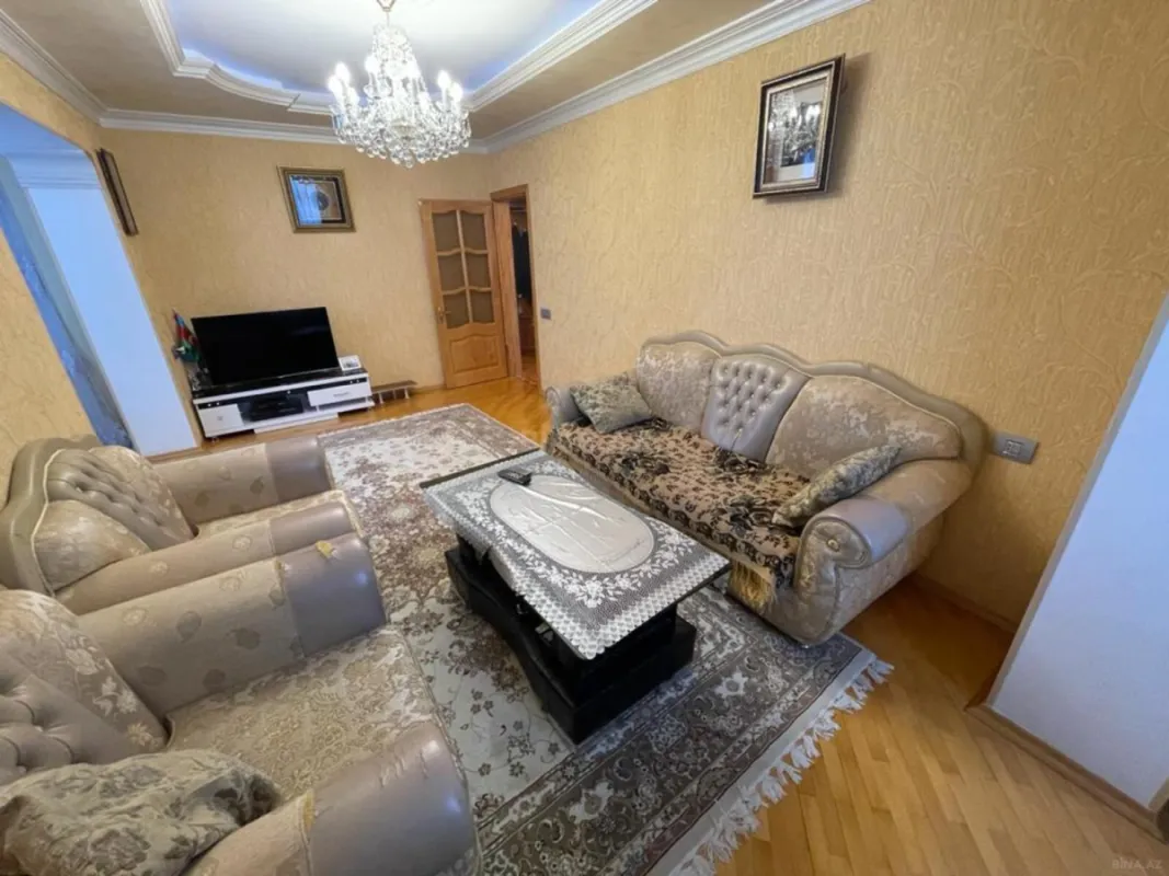 Satılır 4 otaqlı mənzil 100 m²