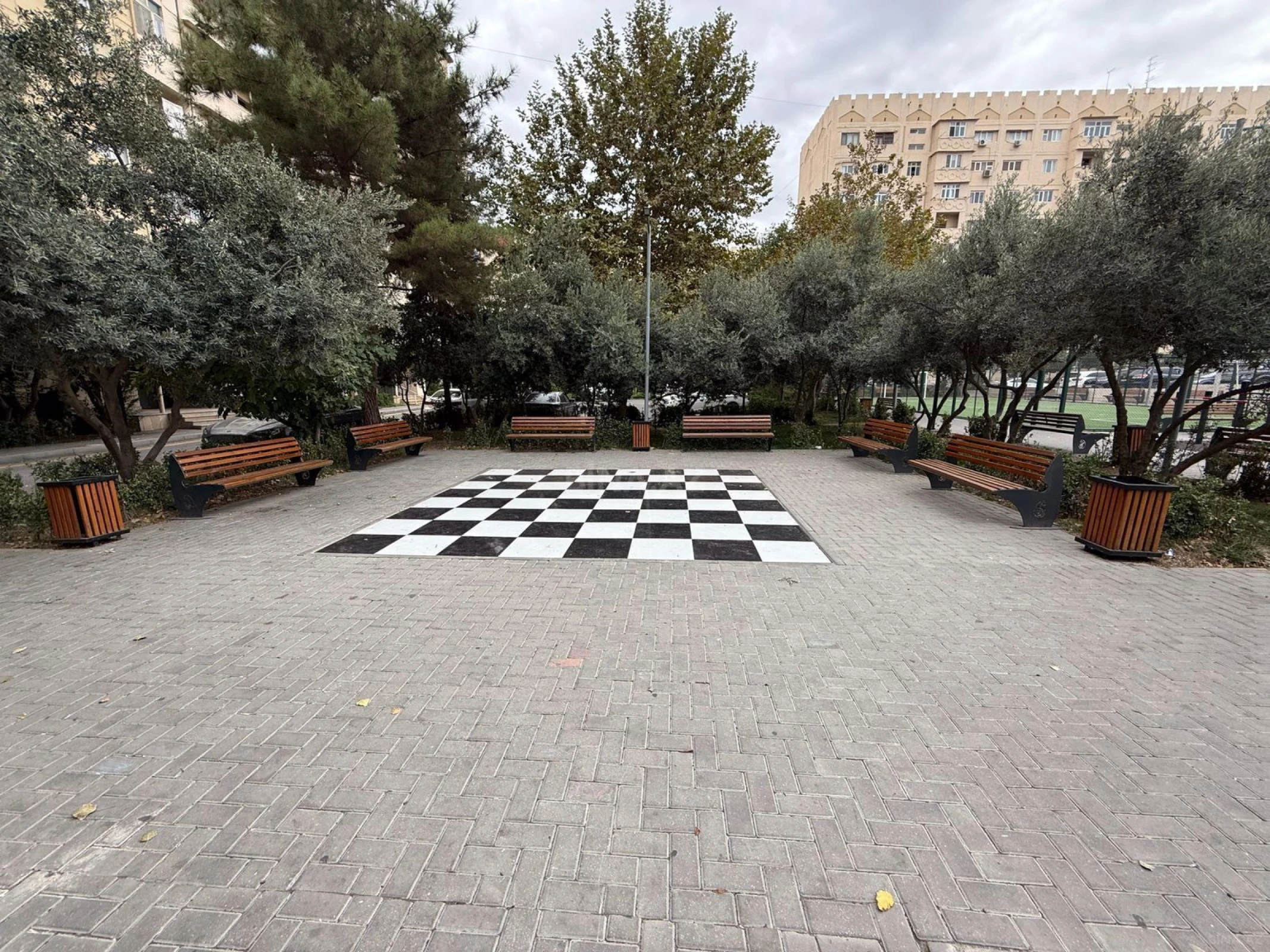 Satılır 4 otaqlı mənzil 100 m²