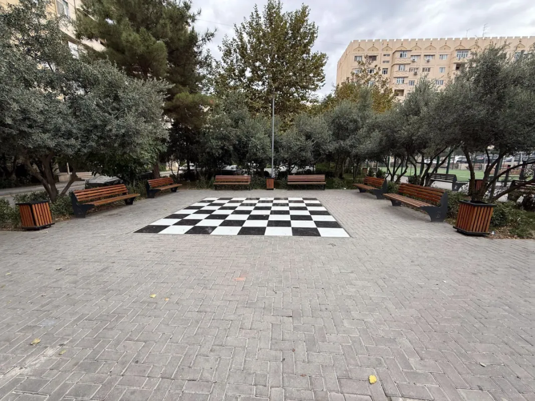 Satılır 4 otaqlı mənzil 100 m²