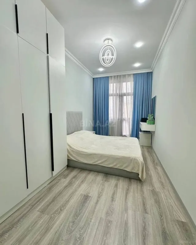 Kirayə verilir 2 otaqlı mənzil 85 m²