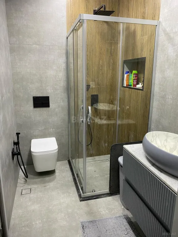 Kirayə verilir 2 otaqlı mənzil 85 m²