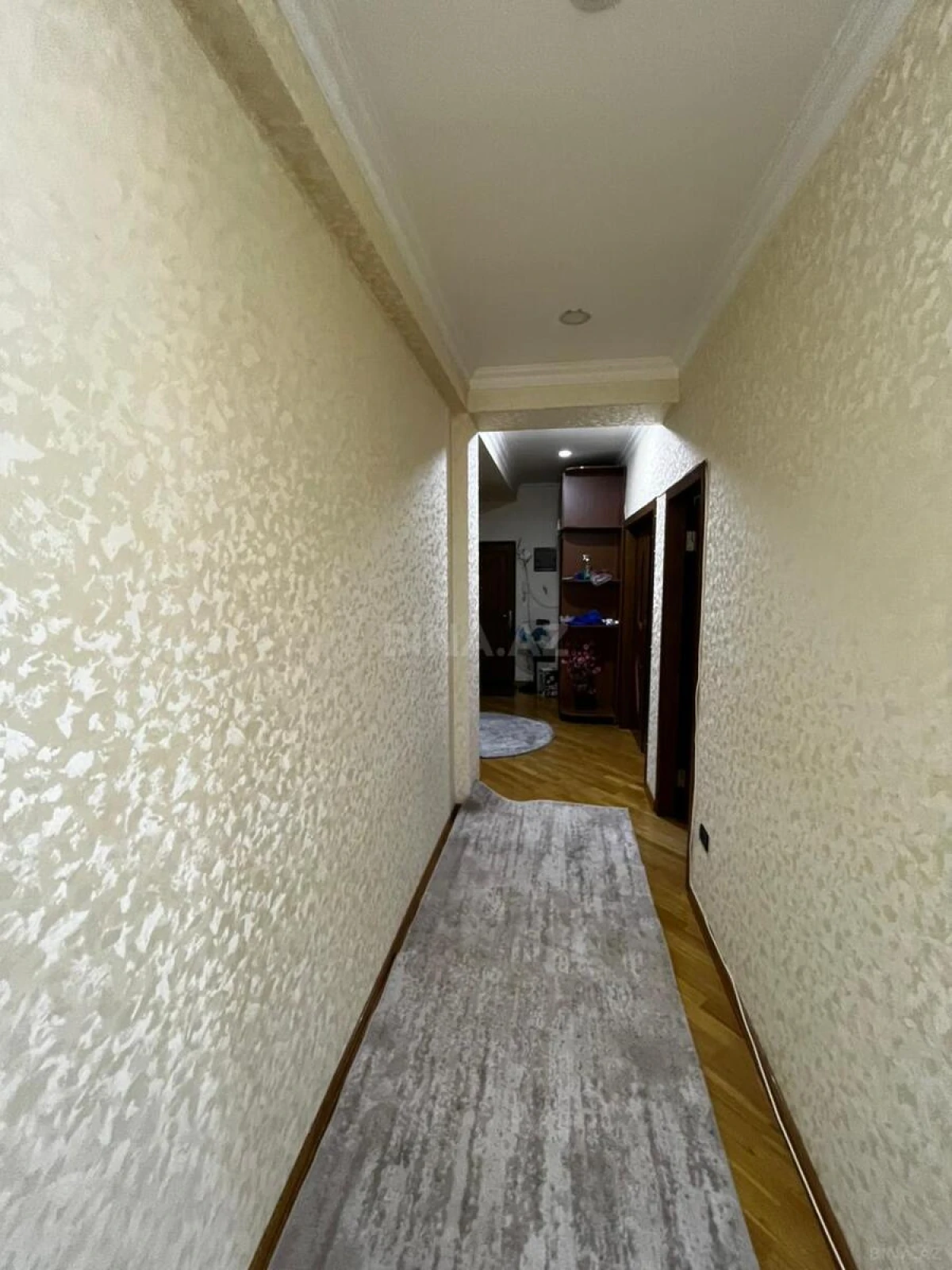 Kirayə verilir 3 otaqlı mənzil 136 m²