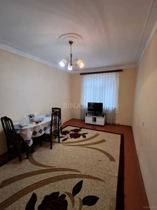 Satılır 2 otaqlı mənzil 65 m²