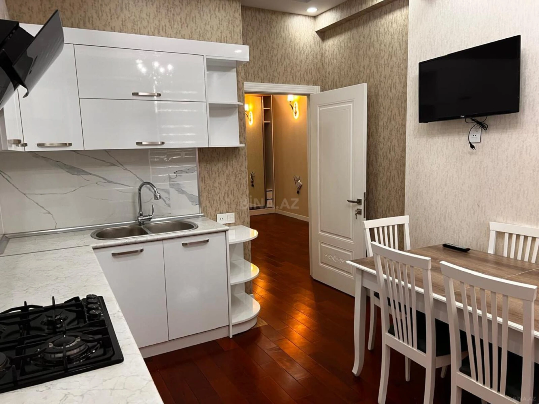 Kirayə verilir 3 otaqlı mənzil 100 m²