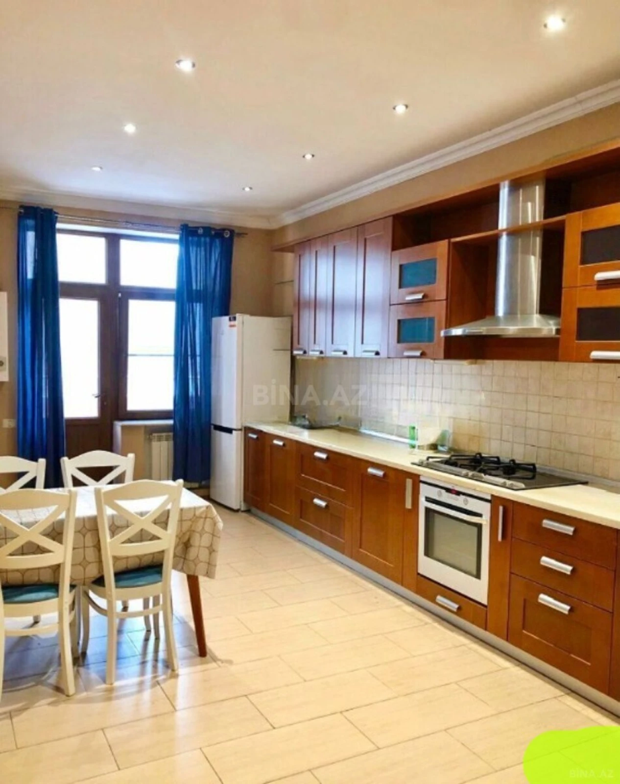 Kirayə verilir 4 otaqlı mənzil 165 m²