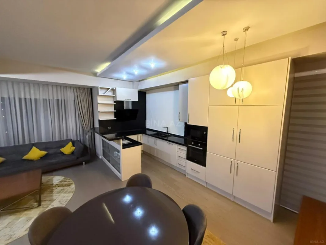 Kirayə verilir 2 otaqlı mənzil 75 m²