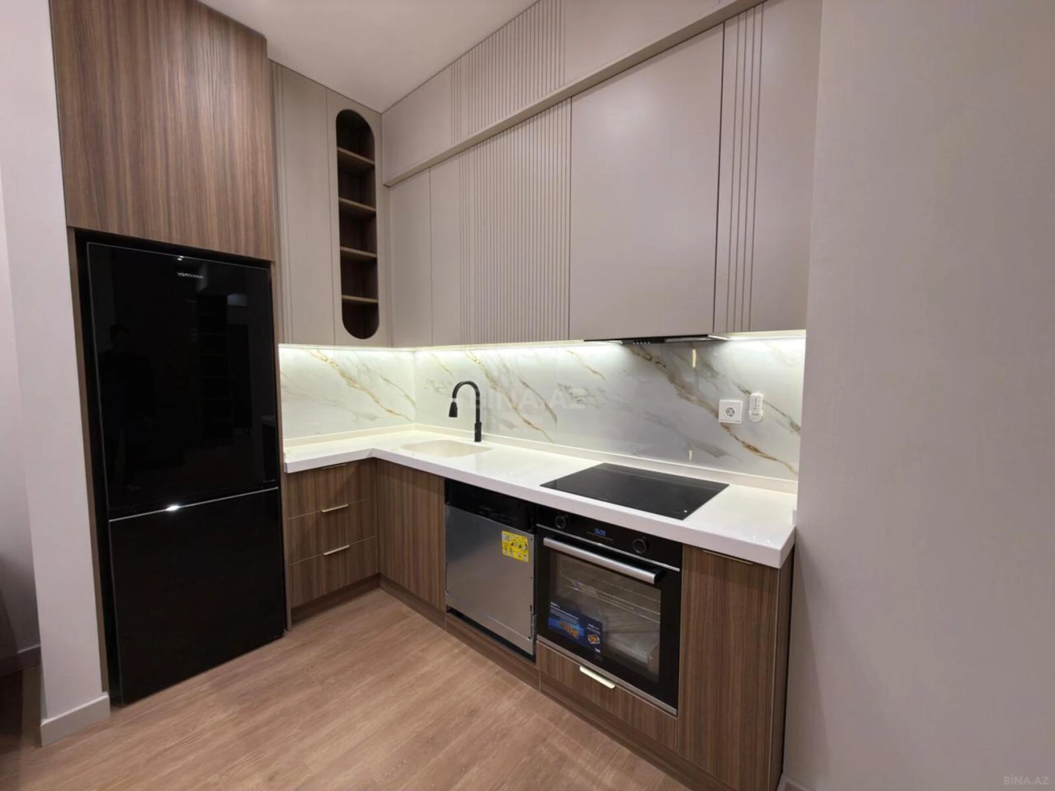 Kirayə verilir 2 otaqlı mənzil 75 m²