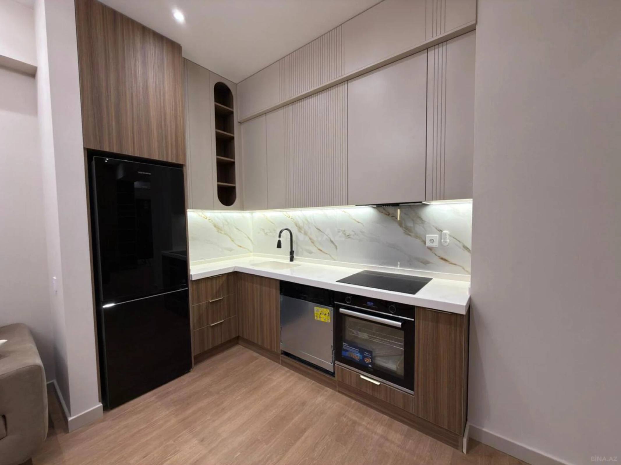 Kirayə verilir 2 otaqlı mənzil 75 m²