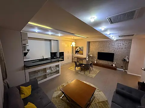 Kirayə verilir 2 otaqlı mənzil 75 m²