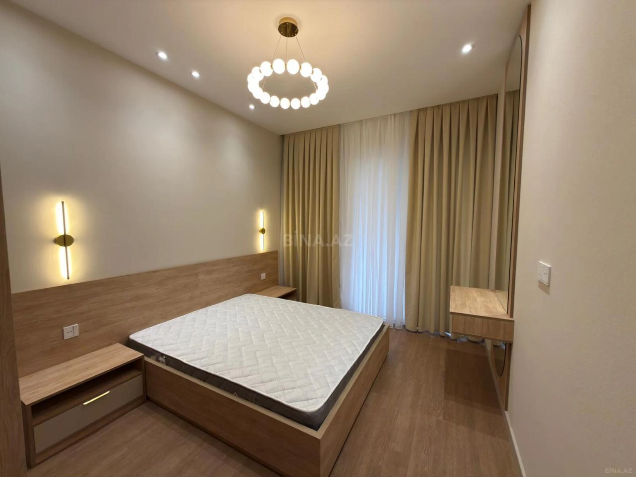 Kirayə verilir 2 otaqlı mənzil 75 m²