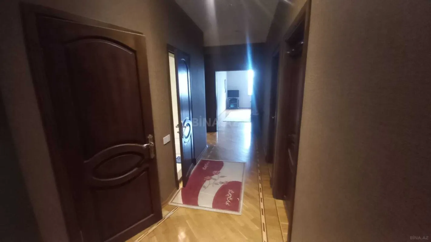 Satılır 3 otaqlı mənzil 128 m²