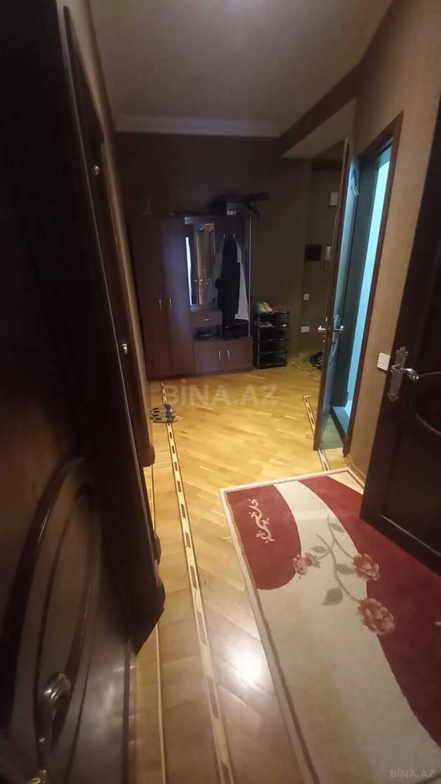Satılır 3 otaqlı mənzil 128 m²