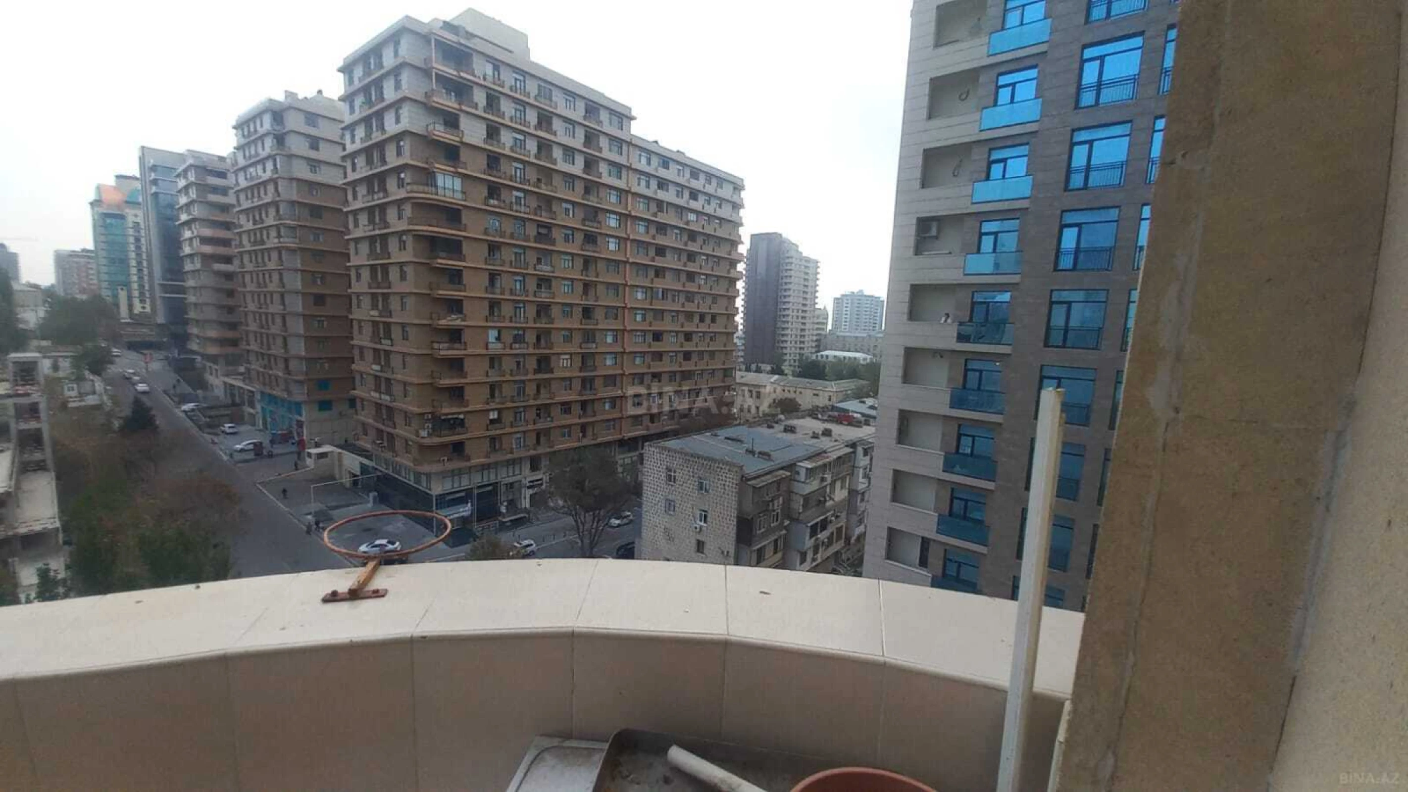 Satılır 3 otaqlı mənzil 128 m²